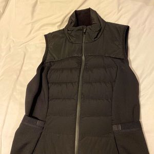 Lulu vest! Worn once!! Size 4